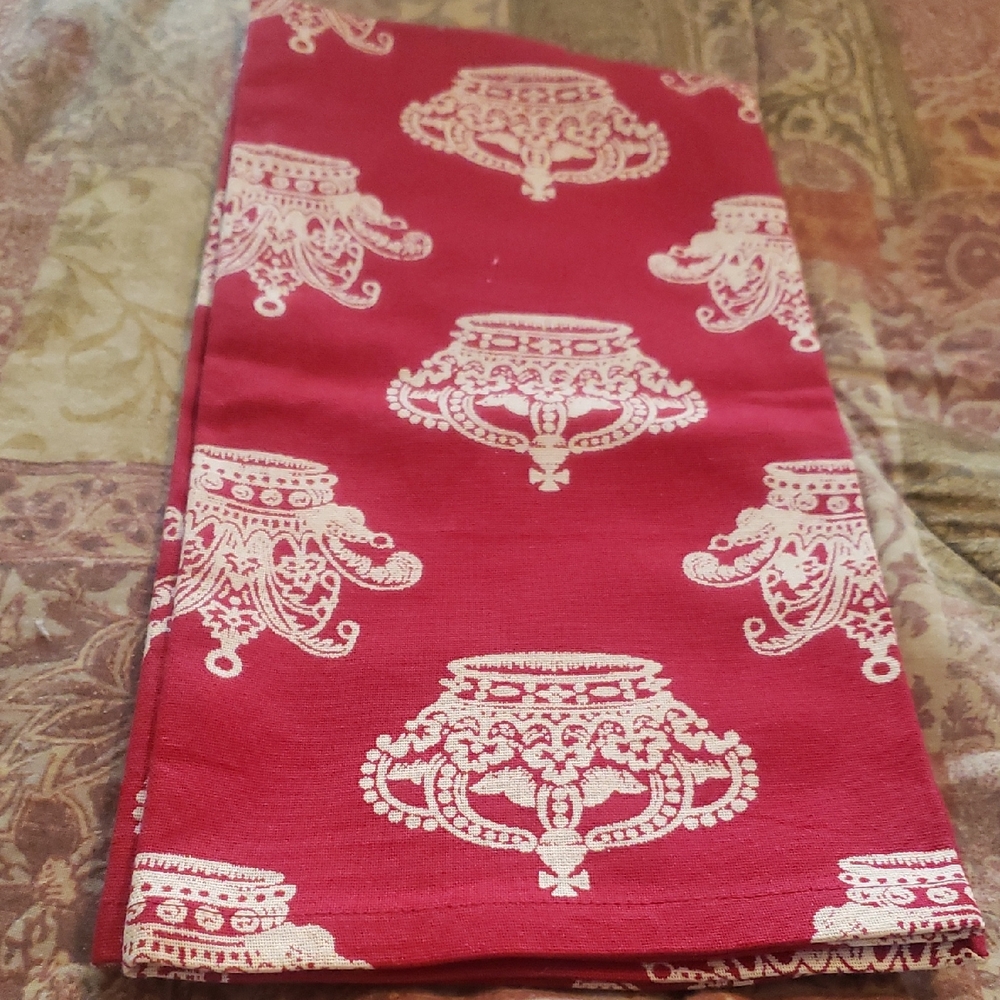 Crown Pattern Cotton Kitchen Towel